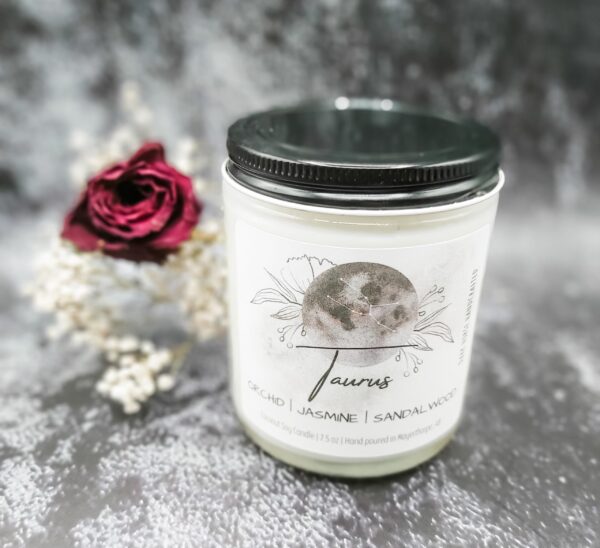 Taurus - Zodiac Candle