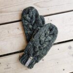 Delta Cable Mittens