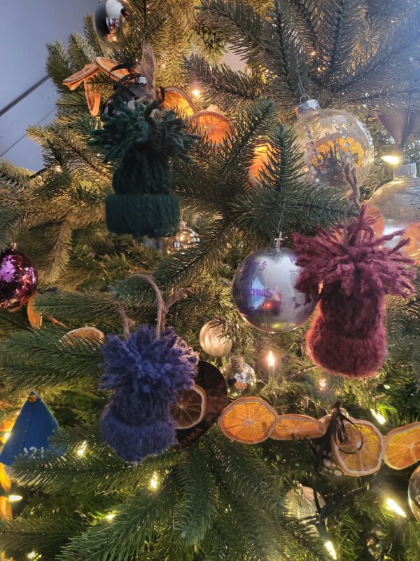 Toque tree ornament