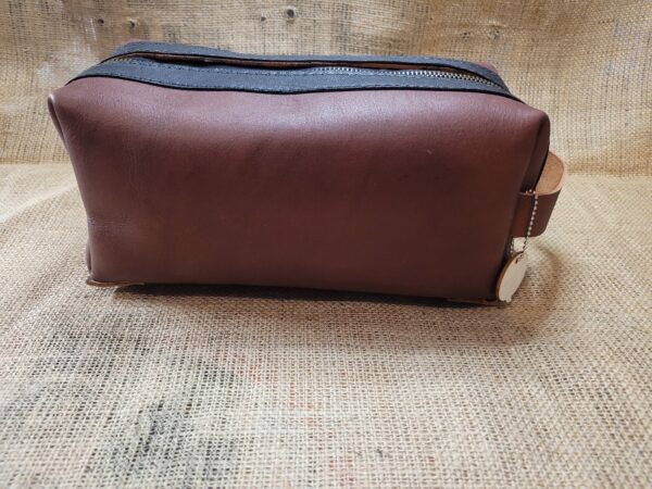Hand made leather Dopp Kit/Shaving bag - Hockey lining