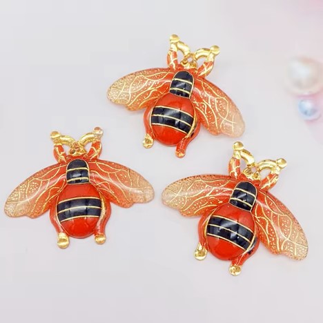 Needle Minder - Bee (Red)