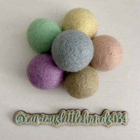 Pastel Felt Balls Set