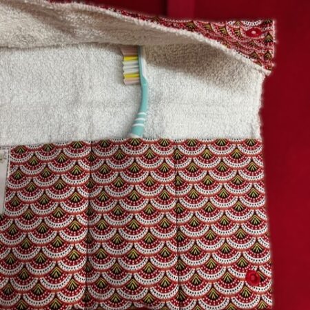 Etui pour brosse à dents et dentifrice