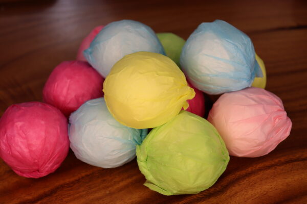 Baby Shower Bath Bomb Favors – Custom Small Bath Bombs (65g) – 12 Scents, Soft Tissue Wrap, Personalized Labels, Vegan & Eco-Friendly