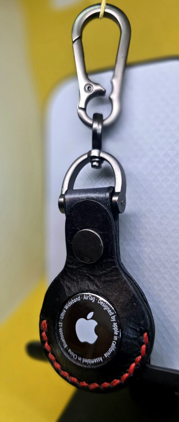 Veg-tanned Leather Apple Air Tag Holder with Ace of Spades Skull Handcrafted from Premium Quality Veg-Tanned Leather
