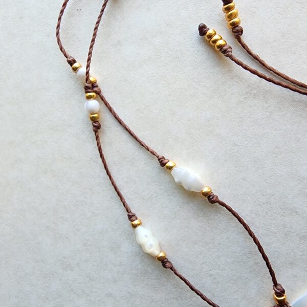 Mother of pearl adjustable knotted necklace
