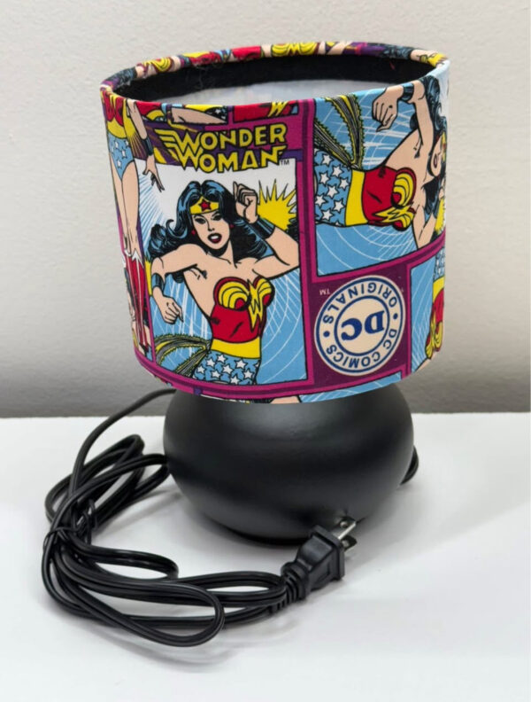 Wonder Woman Table Lamp