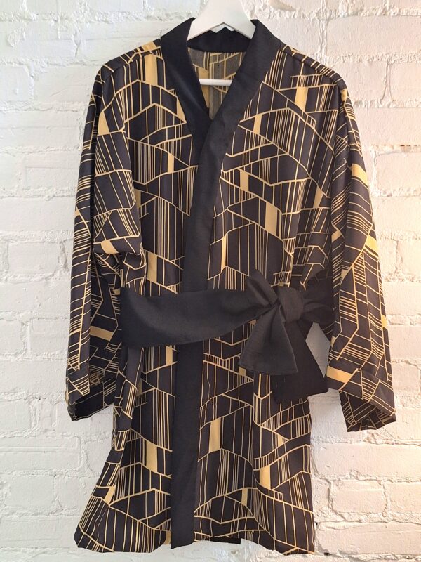 Kimono Jacket (Short Robe) made with Japanese Vintage Kimono Fabric Antique Kimono Gown Retro Black Relaxing upcycling home gown beach wear