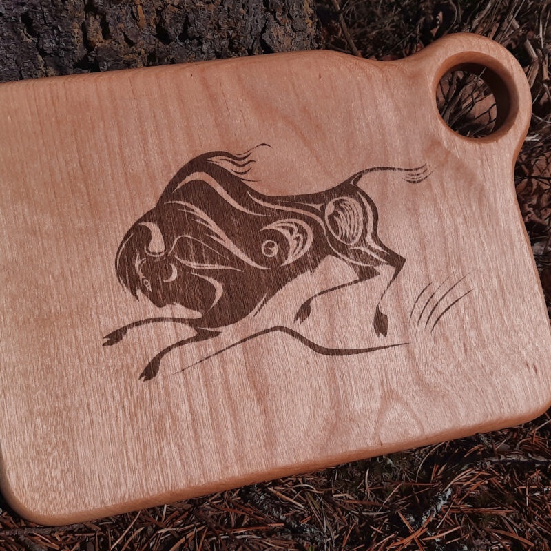 'Tatanka' wooden cutting board/charcuterie board