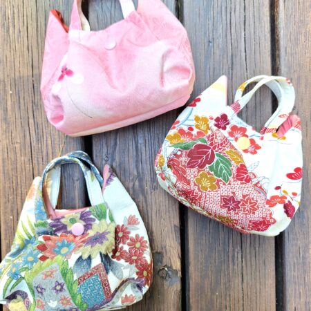 Kimono Cat-shaped Pouch made of Japanese vintage kimono fabric tiny bags with snap buttons antique kimono upcycling