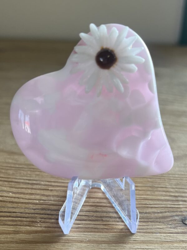 Medium glass pocket heart (swish)