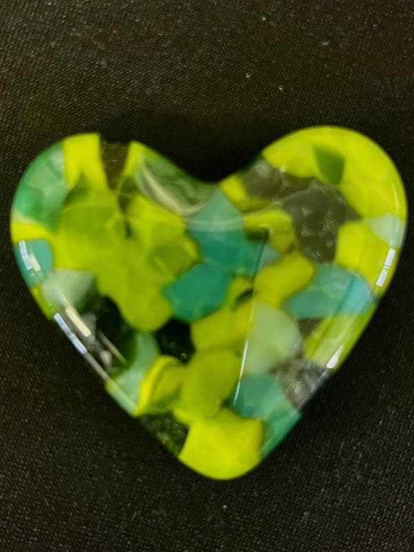 Medium glass pocket heart