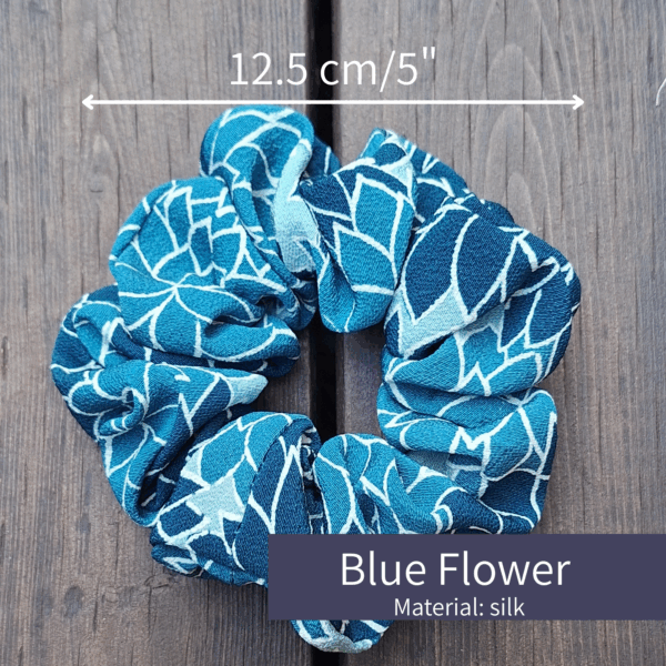 Kimono Scrunchie made of Japanese Vintage Kimono Fabric Hair Accessory antique kimono silk repurposed kimono remake upcycling