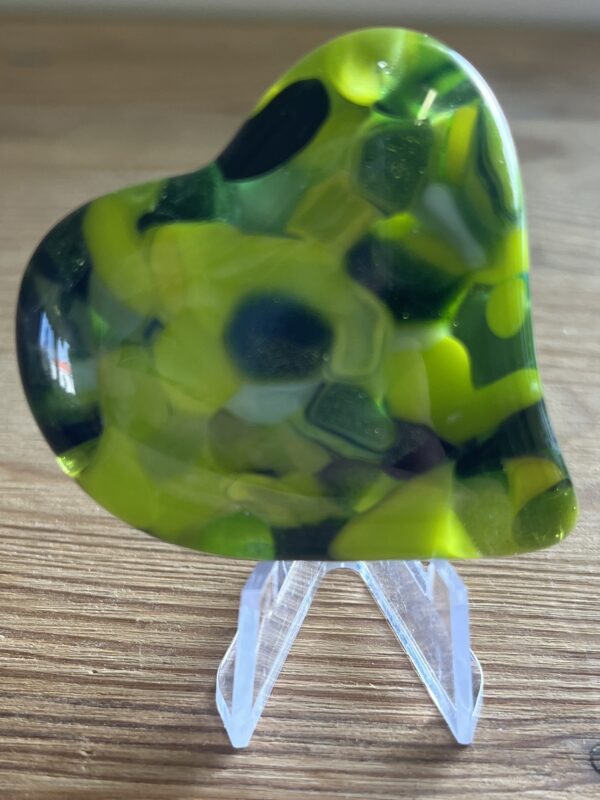 Medium glass pocket heart (swish)