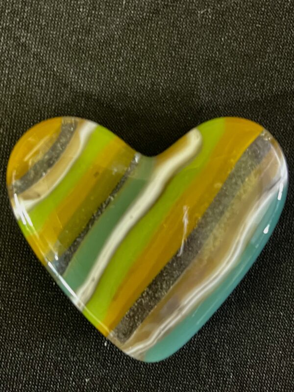 Medium glass pocket heart