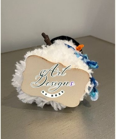 Cute Pom Pom Snowmen & Snowwomen