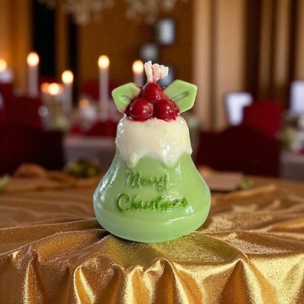 Christmas Bell Candle: Snickerdoodle Scented Coconut Soy Wax