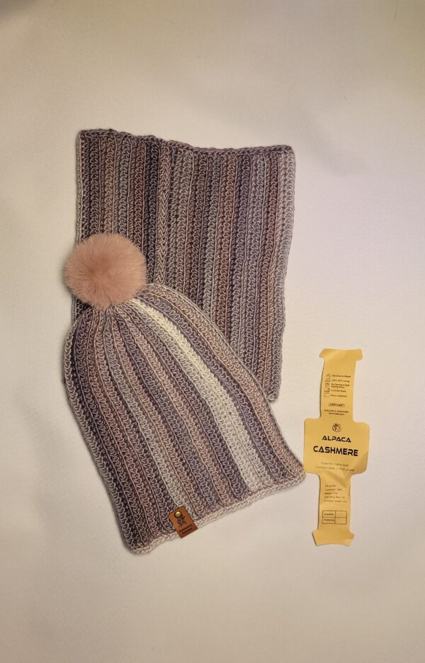 Hat / Beanie with matching neck warmer