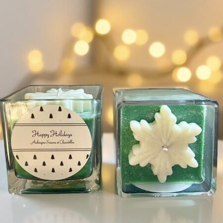 Holiday Pine Scented Candle /Bougie parfumée au pin, 254 g. Free Shipping