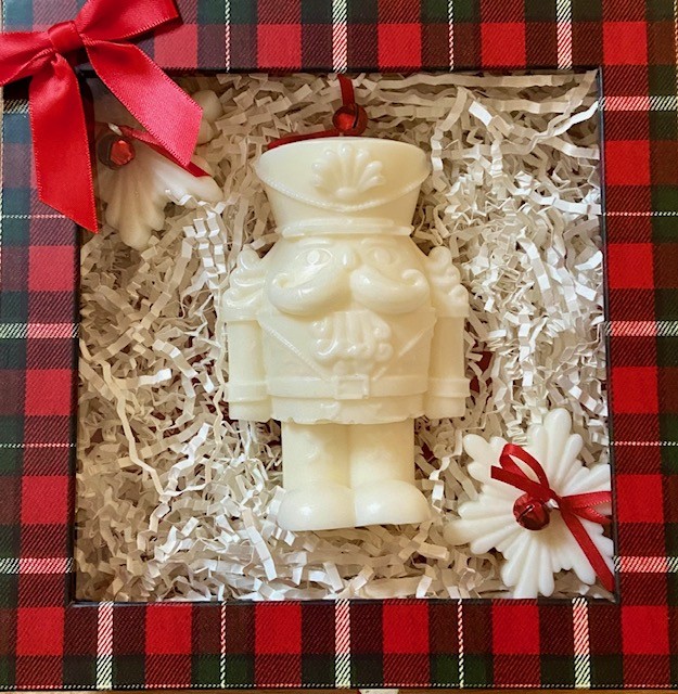 Holiday Gift Box - ¨Nutcracker Candle Collection, 270 g. - Fragrance free - Free Shipping