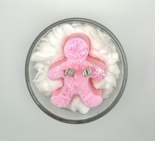 Blushing Gingerbread Candle