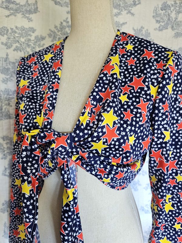 Size M to L Cropped Top or Cardigan Stars