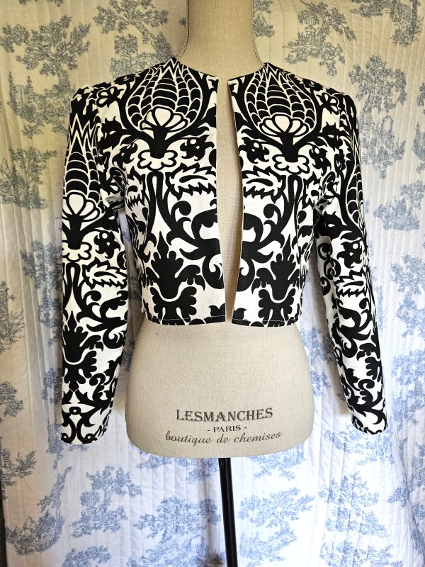 Size M Cropped Jacket Black And White