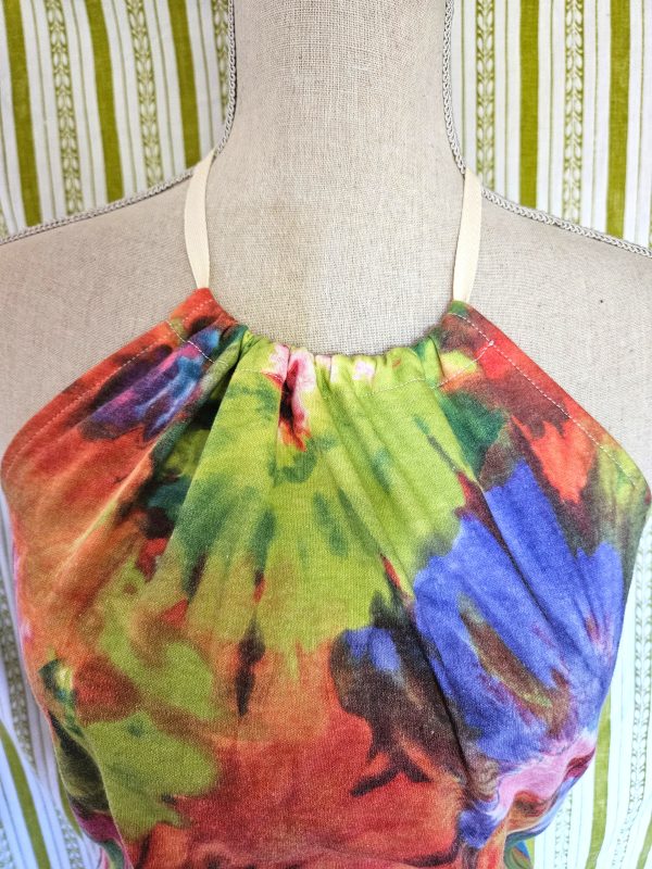 Size M Retro Rainbow Floral Halter Top