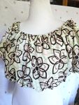 Size L Cropped Peasant Blouse Green Floral