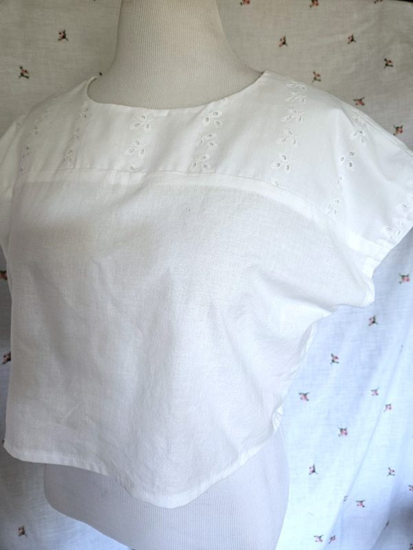 Size L Retro Cotton Eyelet Cropped Top