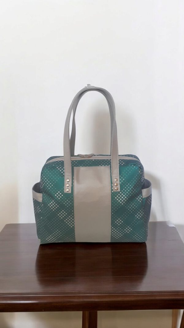 Lira Tote Bag