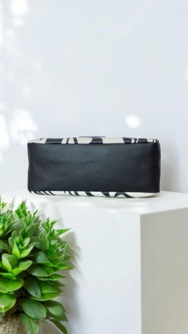 Konin Bowler Purse
