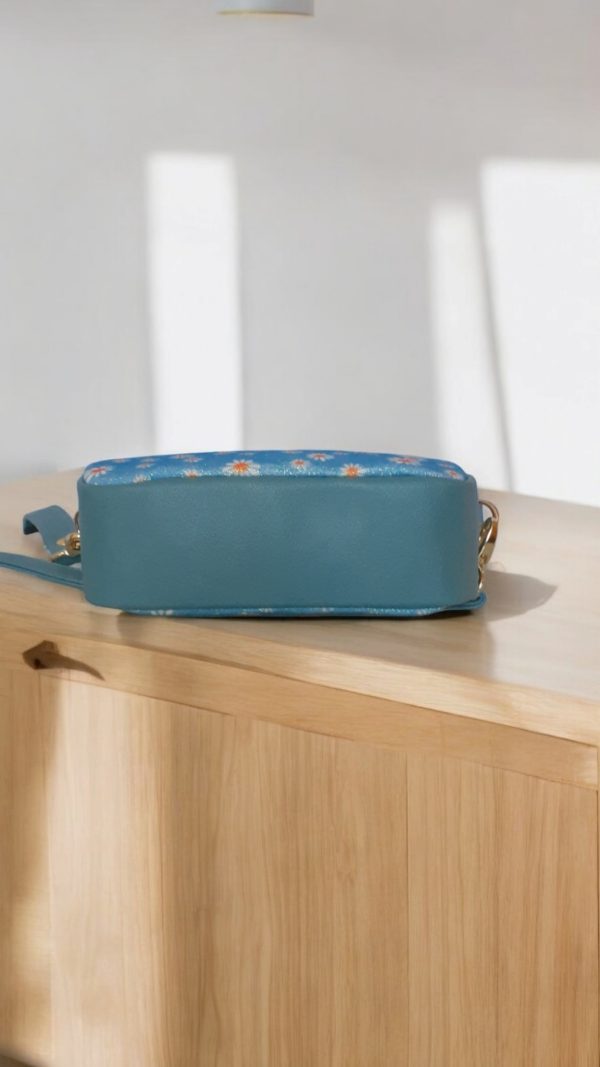 Tiny Cata Crossbody