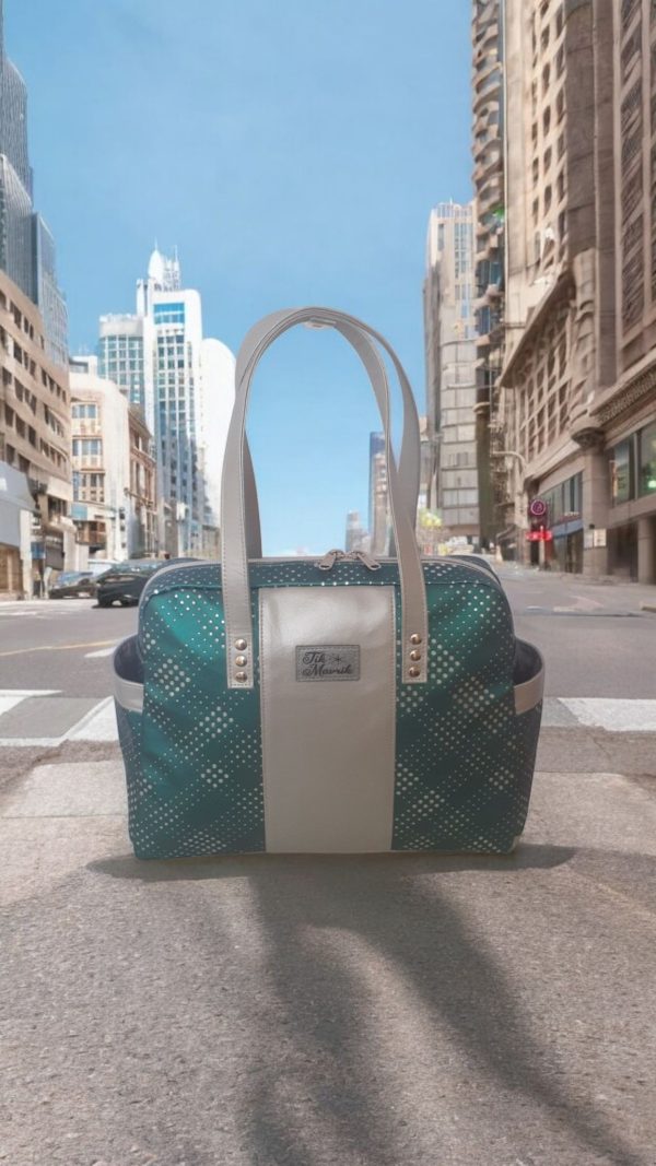 Lira Tote Bag