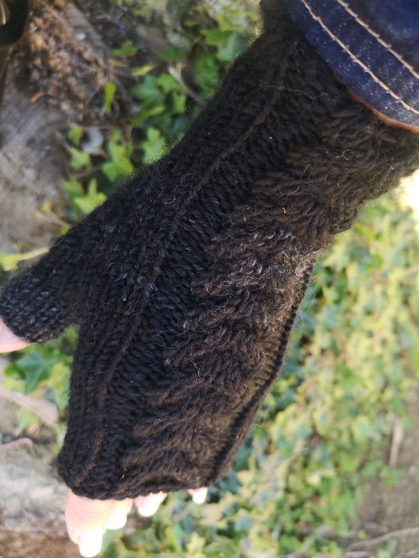 Black HandKnit Seamless Academia Wool Gloves