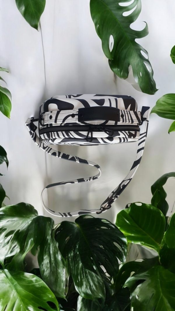 Konin Bowler Purse