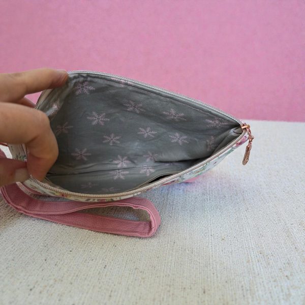 Cute little wristlet bag