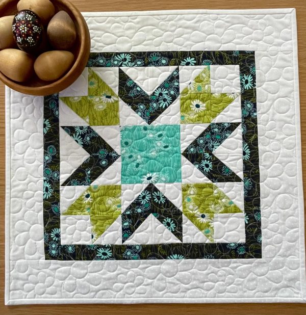 Quilted Star Burst Table Topper