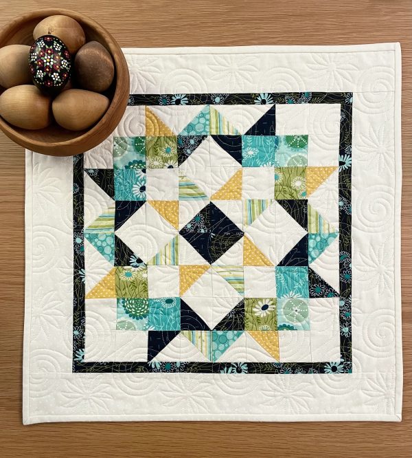 Quilted Star Burst Table Topper