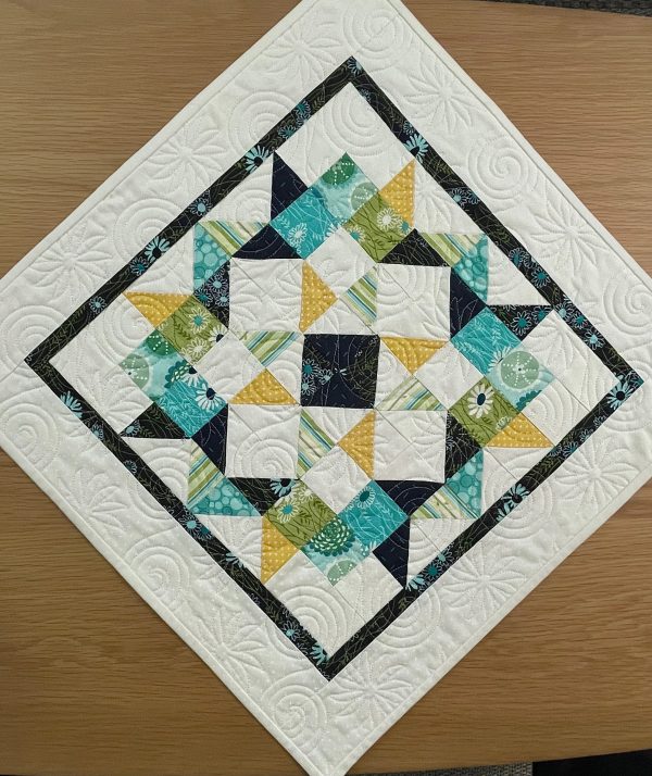Quilted Star Burst Table Topper