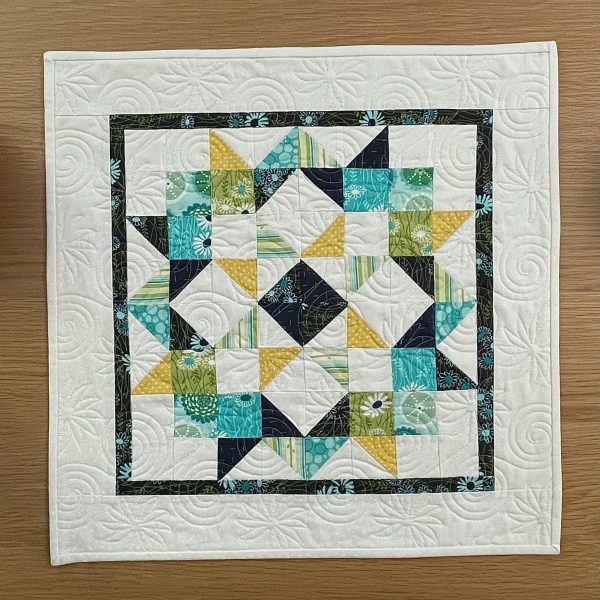 Quilted Star Burst Table Topper