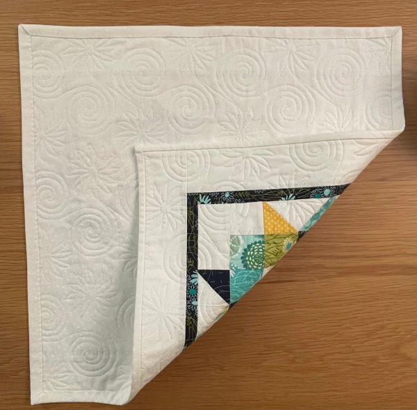 Quilted Star Burst Table Topper