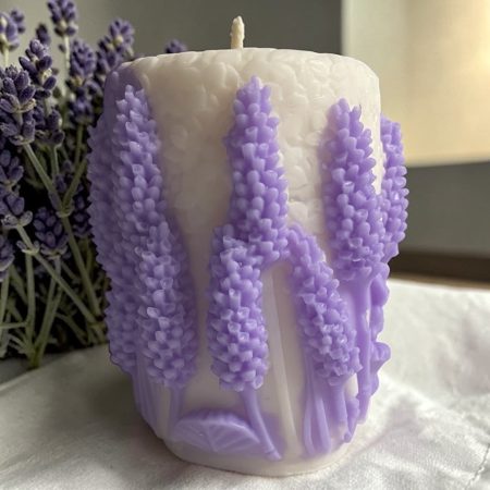 Hand-Poured Coconut Soy Mothes Day Lavender Crème Candle, Vanilla Floral Scent