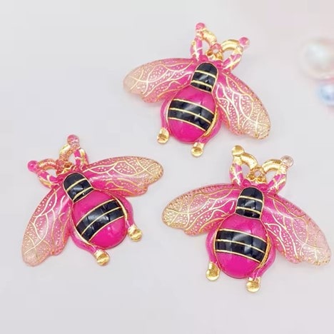 Bee-Fuchsia-2025-02