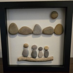 Pebble Art-8" x 8"- Family of Four