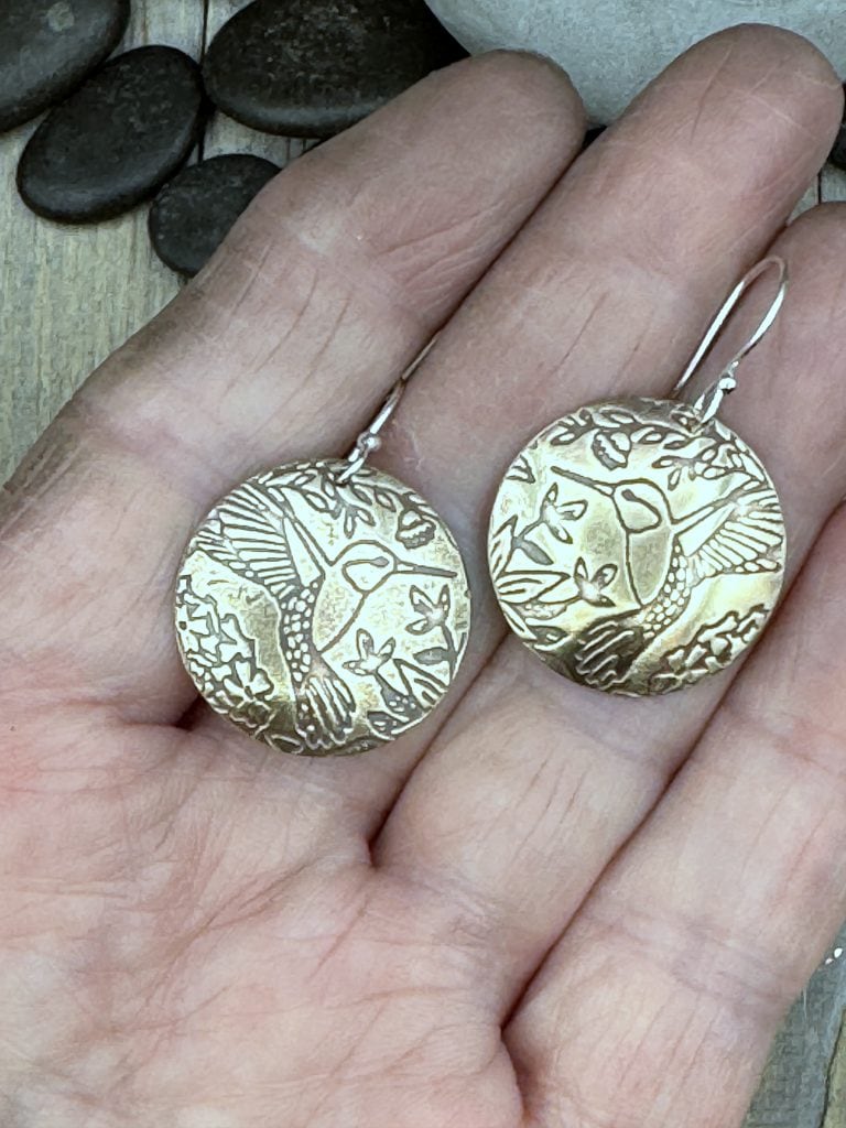 Hummingbird-Round-Brass-2-1