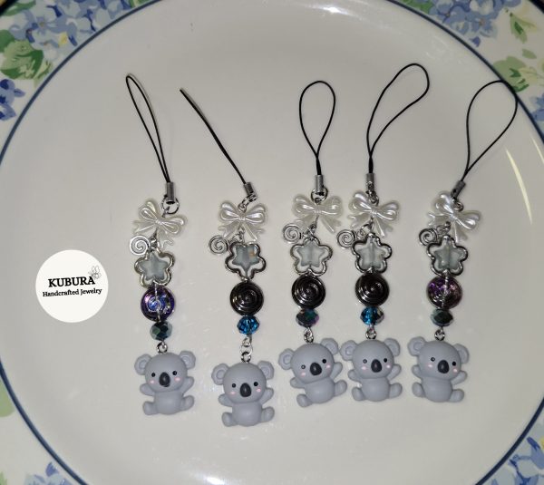 Cute Koala & Pearly Bow Phone Charm – Whimsical Y2K Accessory