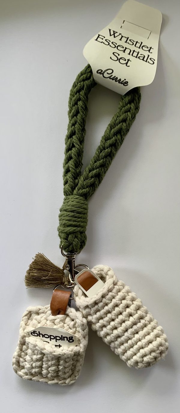 Wristlet Essentials Set