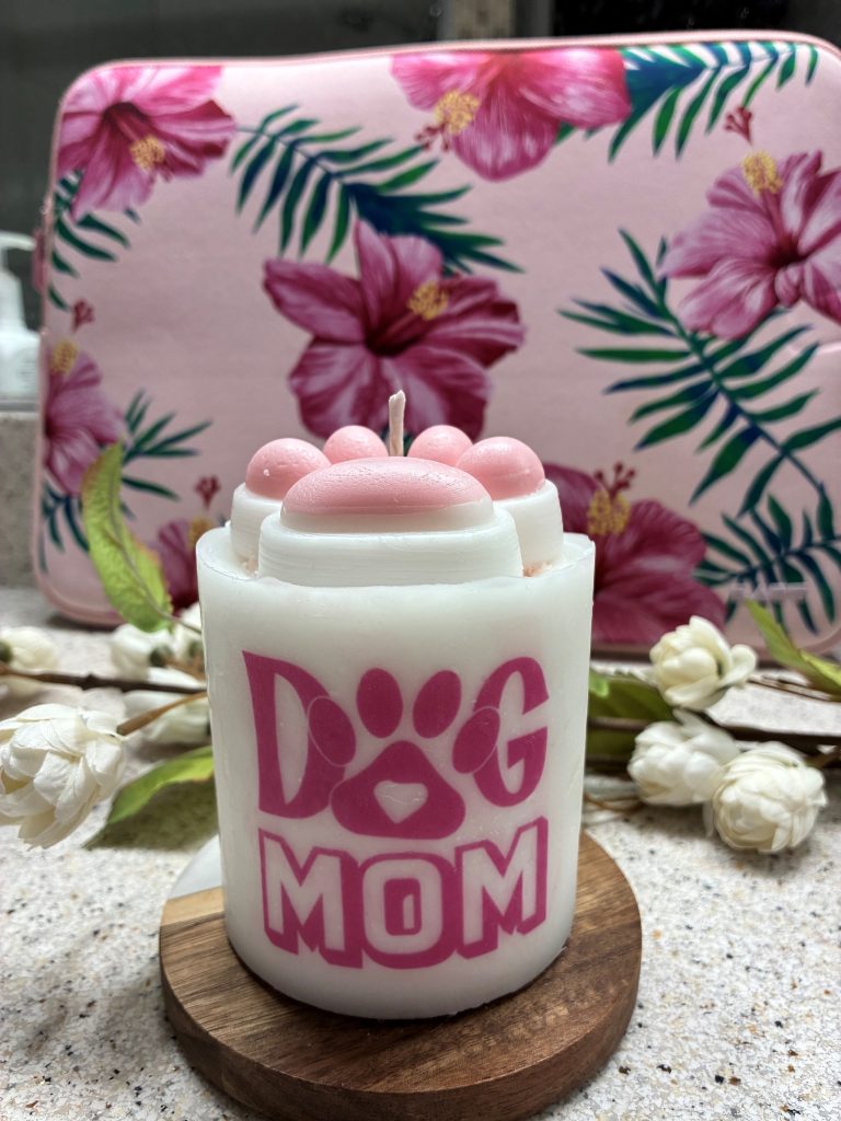 Dog’s mom candle