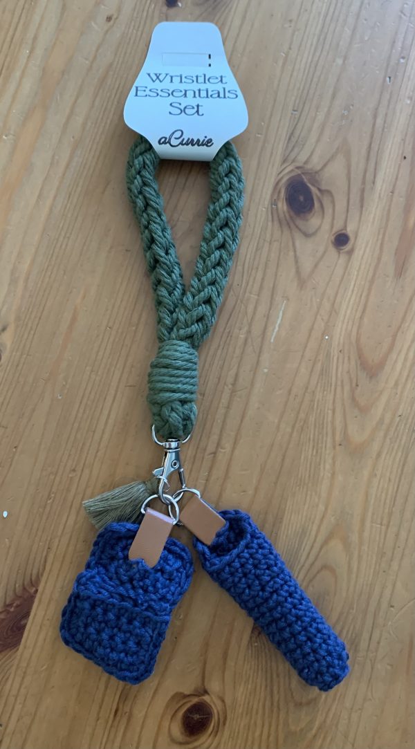 Wristlet Essentials Set